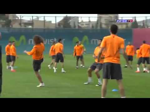 FC Barcelona training 2012 – one touch football