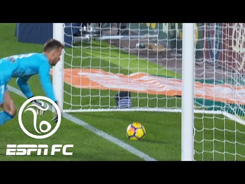 ‘Blatant’ refereeing mistake costs Lionel Messi, Barcelona important goal | ESPN FC