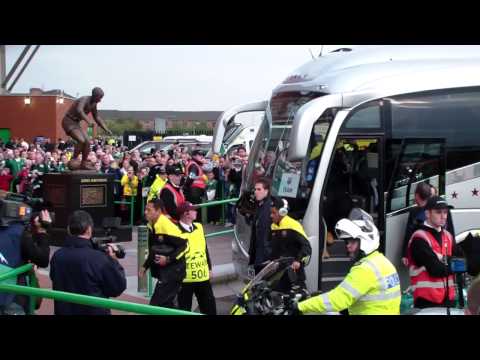 Barcelona players arriving at Celtic Park 1 10 2013