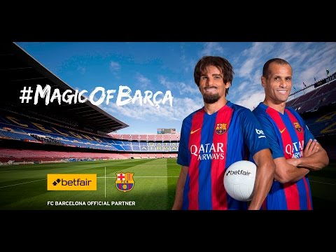 Undercover Rivaldo surprises FC Barcelona Fans