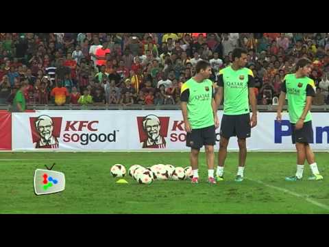 Malaysia XI vs Barcelona training
