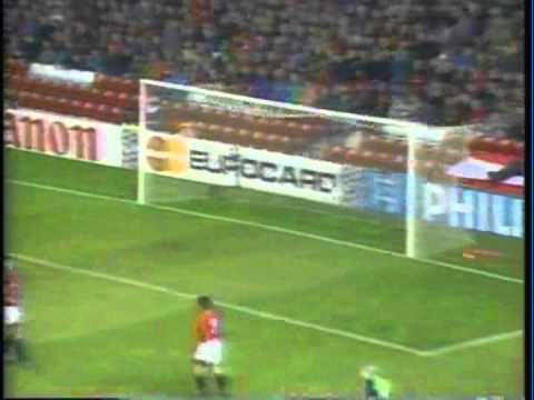 1994 (October 19) Manchester United (england) 2-Barcelona (Spain) 2 (Champions League).mpg