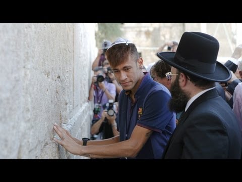 Barcelona visit Israel and Palestine for 'Peace Tour'