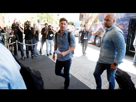 Champions League final: FC Barcelona players arrive at hotel in Berlin