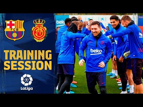See how the team congratulated Messi for his Ballon d'Or